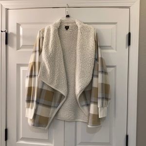 Soft lined cardigan/coat in plaid